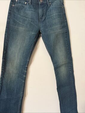 Levi's Straight Leg Jeans in Medium Blue Wash